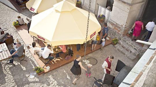 Nowa restauracja w Janowcu: Przysmaki z Zamkowej Kuchni