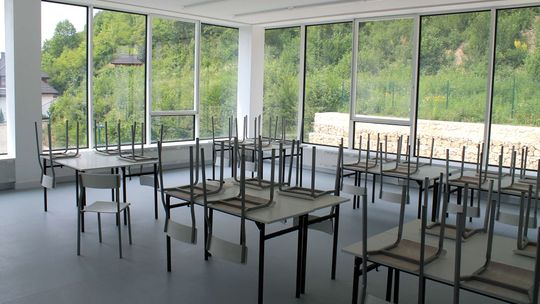 Nowa szkoła w Kazimierzu Dolnym prawie gotowa. Tak wygląda w środku [zdjęcia, wideo]