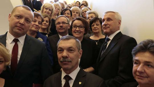 Nowa władza – nowe nagrody dla nauczycieli