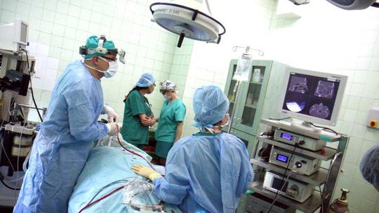 Nowatorskie operacje w szpitalu przy Al. Racławickich (zdjęcia)