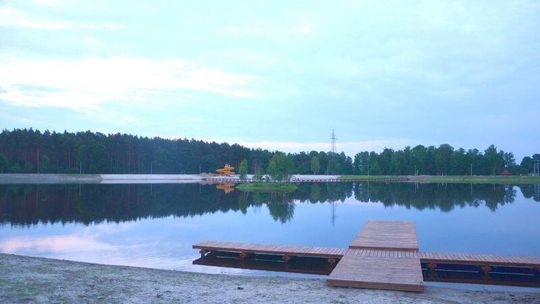 Nowe atrakcje na lato: Gdzie nad wodę, a gdzie na... narty 