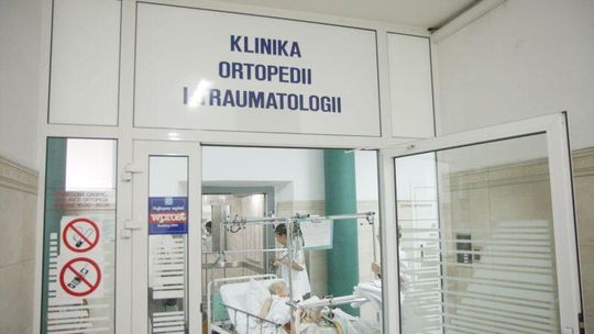 Nowe biodro? Za 12 lat. Zapisy w szpitalach sięgają 2023 roku