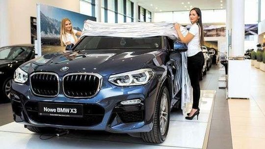 Nowe BMW X3 i nocne jazdy w salonie w Lublinie