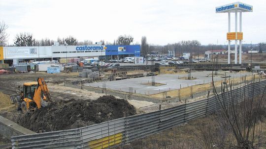 Nowe centrum handlowe przy Castoramie