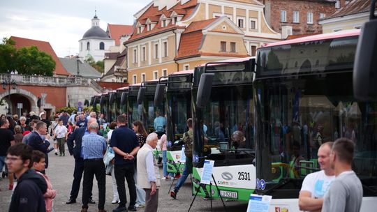 Nowe hybrydy na Placu Zamkowym. Lublin pokazał najnowsze autobusy MPK