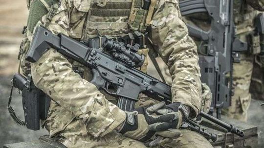 Nowe karabinki trafią m.in. do Lubelskiej Brygady Obrony Terytorialnej. Duży kontrakt polskiej firmy