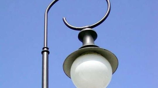 Nowe latarnie i chodniki w Zamościu