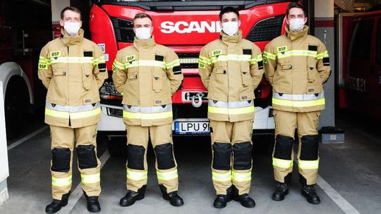 Nowe mundury dla strażaków z Nałęczowa