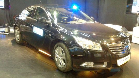 Nowe nieoznakowne samochody policji: Strzeż się czarnego opla 