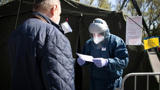 Nowe ogniska zakażeń w Lubelskiem: chór kościelny, hospicjum i trzy szpitale