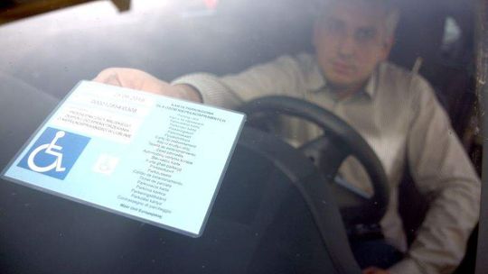 Nowe procedury dla inwalidów. Muszą chodzić od lekarza do lekarza