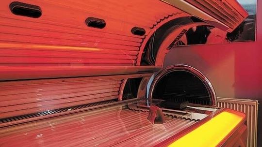 Nowe przepisy: Solarium tylko dla pełnoletnich. Zakaz reklamy