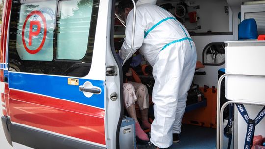 Nowe przypadki koronawirusa w Polsce to w większości pacjenci ze Śląska. Od początku epidemii zmarło 800 osób