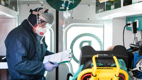 Nowe przypadki zakażenia koronawirusem w Polsce. Zmarło kolejnych 5 osób