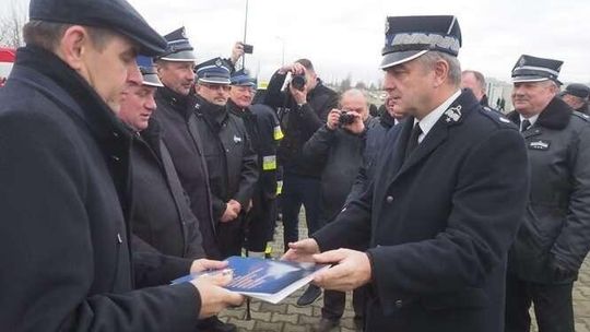 Nowe samochody dla strażaków z OSP w Lubelskiem. "Na nowe auto czekaliśmy kilkanaście lat"