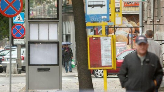Nowe słupki z wyświetlaczami LCD na przystankach w Lublinie