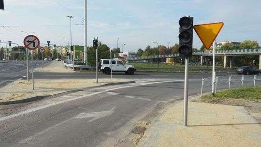 Nowe światła przy kładce. Wspinaczki już tylko dla bardzo chętnych