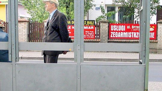 Nowe wiaty przystankowe bez reklam przez 5 lat