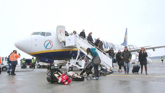 Nowe zasady kwarantanny dla przyjeżdżających do Polski