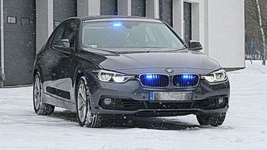 Nowe zdjęcia policyjnych BMW xDrive. "Pozwolą skuteczniej walczyć z piratami" 