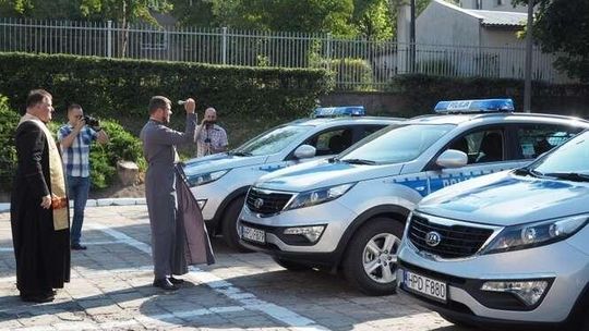 Nowi policjanci i radiowozy w lubelskim garnizonie (zdjęcia, wideo)