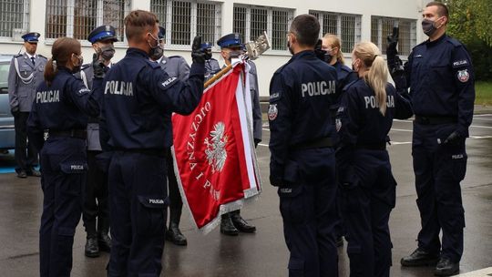 Nowi policjanci w lubelskim garnizonie. "Ślubowania mają skromniejszy charakter"