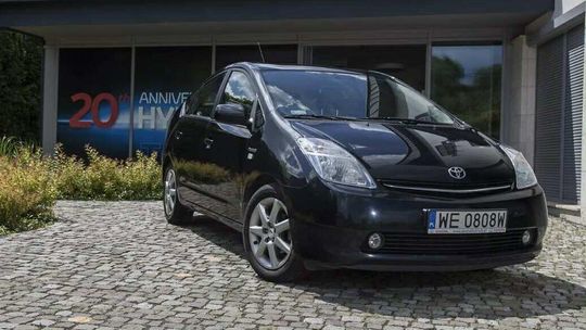 Nowiutka hybryda z nowoczesnym wyposażeniem. Takim autem ma jeździć prezydent Zamościa