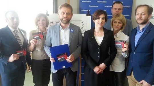 Nowoczesna broni konstytucji. Chcą zebrać kilka milionów podpisów