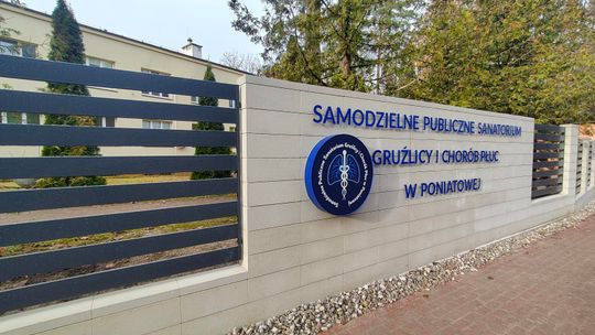 Samodzielne Publiczne Sanatorium Gruźlicy i Chorób Płuc w Poniatowej – wejście