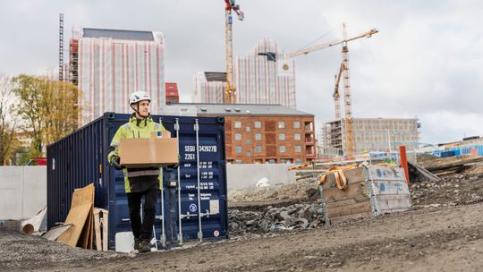 dostawa komponentów na budowę