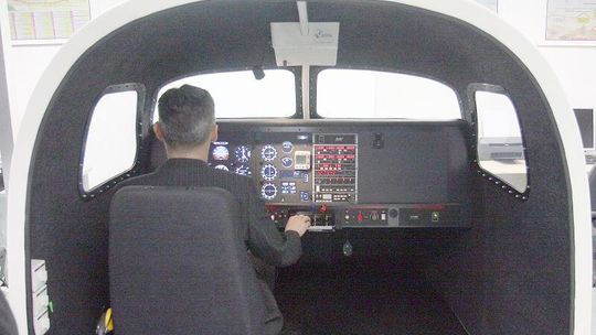 Nowoczesne symulatory trafiły do Szkoły Orląt w Dęblinie