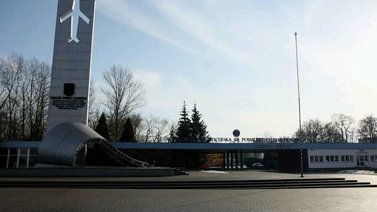 Nowoczesne symulatory w szkole pilotów w Dęblinie