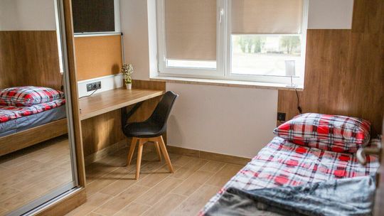 Nowy akademik bialskiej uczelni. Pokoje są nie tylko dla studentów [ZDJĘCIA]