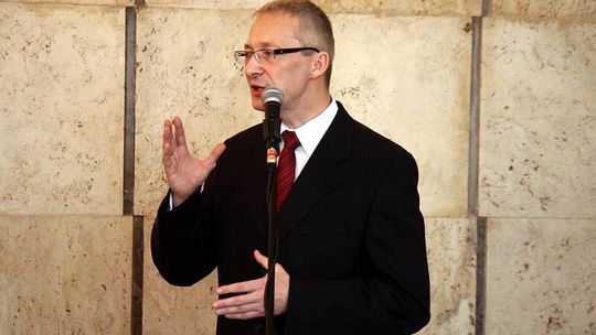 Nowy asystent burmistrza Kraśnika. Robi notatki i reprezentuje