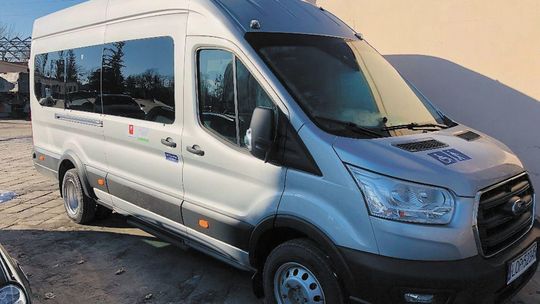 Nowy autobus pomoże w transporcie seniorów i dzieci z gminy Opole Lubelskie
