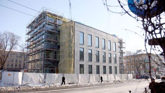Nowy biurowiec przy ul. Lipowej: W środku bank