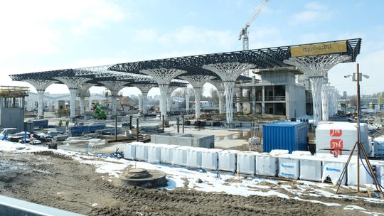 Nowy dworzec w Lublinie będzie później. Ale firma dostała mniej dodatkowego czasu