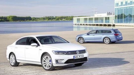 Nowy passat GTE. Do 50 kilometrów bez spalin 