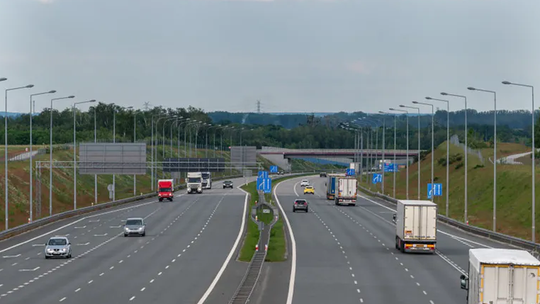 Nowy pomysł GDDKiA. Progi zwalniające na autostradach. Wyjaśniamy, o co chodzi