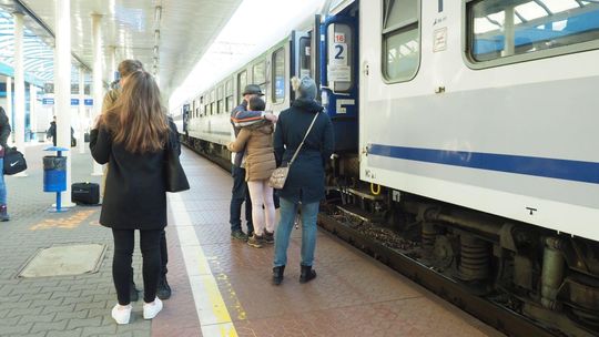 Nowy rozkład pociągów PKP Intercity z Lublina. Kolej kusi pasażerów półgodzinnymi postojami w Łukowie