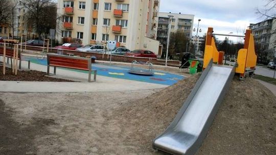 Nowy skwer w Puławach już gotowy (zdjęcia)