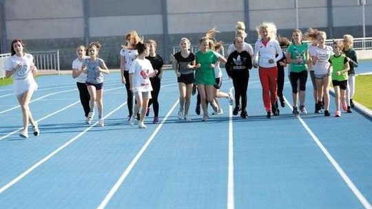 Nowy stadion lekkoatletyczny także dla mieszkańców? Jest harmonogram. "To kpina"