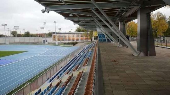 Nowy stadion otwarty za długo? Radny pyta