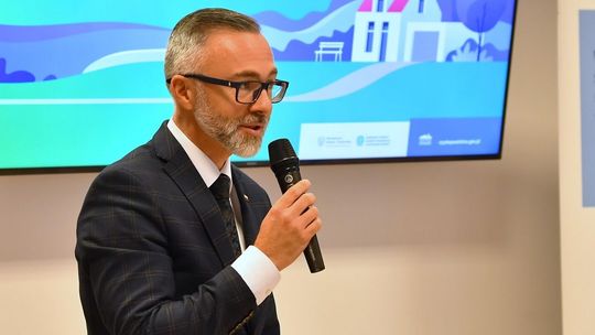 Nowy starosta i nowe wynagrodzenie. Więcej się nie dało