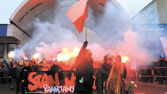 O kilka słów za dużo. Związkowcy z puławskich Azotów zmienili tytuł artykułu