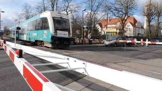 O krok od tragedii. Nietrzeźwy dróżnik nie zamknął rogatek
