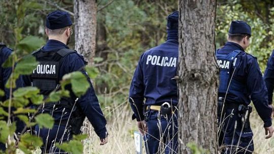 O włos od tragedii. Policjanci ocalili dwie osoby przed targnięciem się na życie