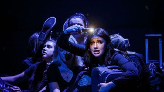 O wojnie na deskach teatru