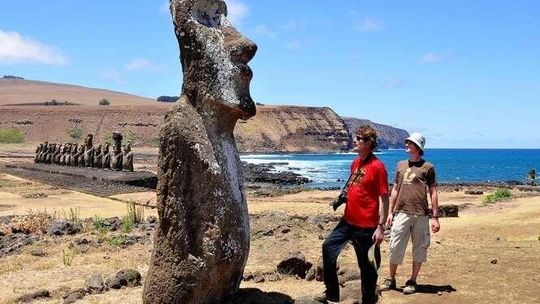 O Wyspie Wielkanocnej z Markiem Fiedlerem. Spotkanie w Radzyniu Podlaskim