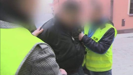 Oblał żonę łatwopalną substancją i podpalił